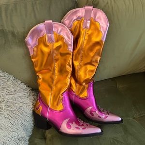 Akira Cowgirl style boots